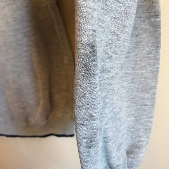 Disney M Vintage 90s Mickey & Co. Gray Men’s sweatshirt - Picture 4 of 9